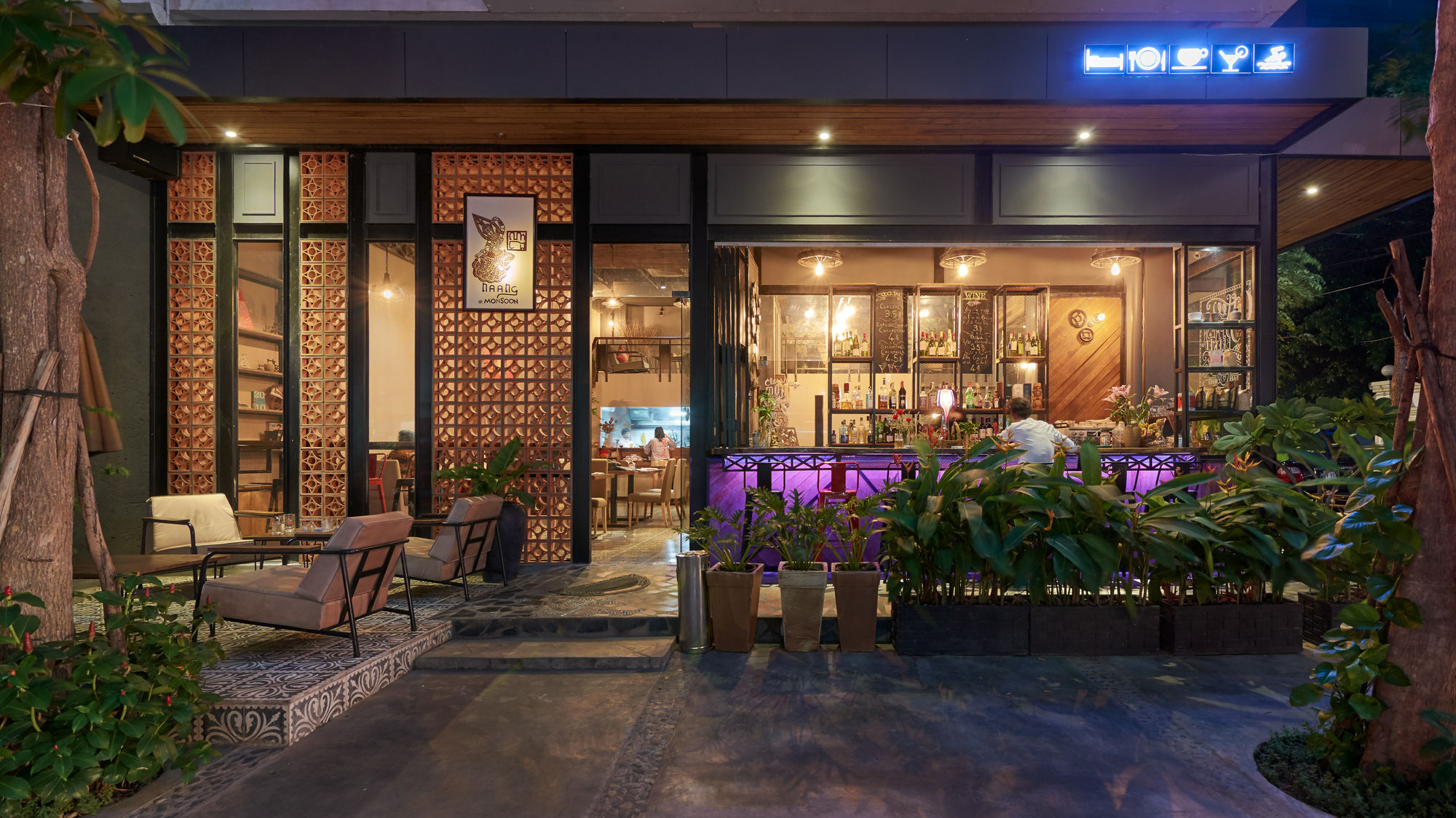 Monsoon Bassac Hotel Phnom Penh Exteriör bild