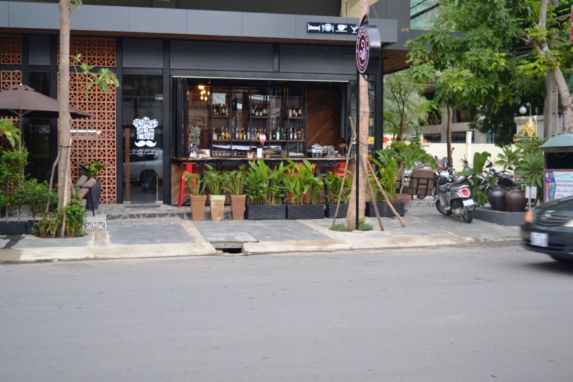 Monsoon Bassac Hotel Phnom Penh Exteriör bild